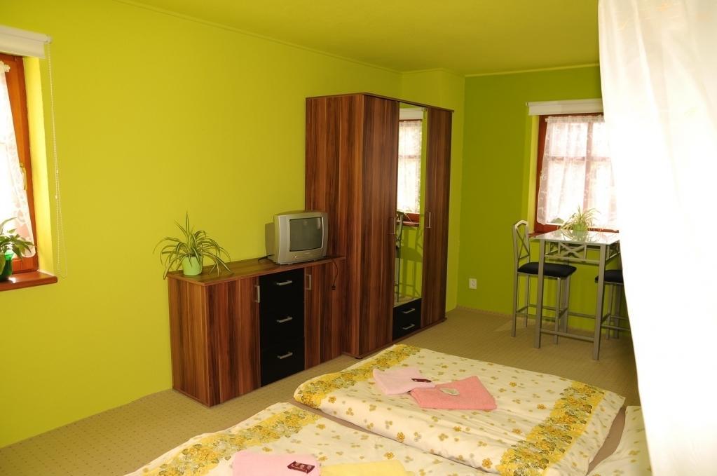 Restaurace A Penzion U Vladaru Mikulasovice Номер фото